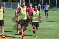 2. BL - FC Ingolstadt 04 - Saison 2013/2014 - Neuzugang Almog Cohen rechts beim 1. Training Pause