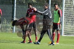 2. BL - FC Ingolstadt 04 - Training - Michael Henke leitet das Training