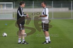 2. BL - FC Ingolstadt 04 - Saison 2013/2014 - Trainingsauftakt - Cheftrainer Marco Kurz und Co Trainer Michael Henke auf dem Trainingsplatz