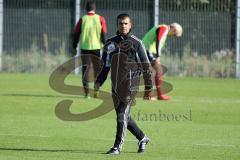 2. BL - FC Ingolstadt 04 - Training - Michael Henke leitet das Training, hier mit Ersin Demir