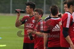 2. BL - FC Ingolstadt 04 - Saison 2013/2014 - Trainingsauftakt - links Neuzugang Alfredo Morales neben Andeas Buchner (16)