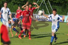2. BL - FC Ingolstadt 04 - Testspiel - FC Ingolstadt 04 - Stuttgarter Kickers - 2:0 - Moritz Hartmann (9) kommt nicht an den Ball
