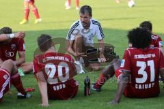 2. BL - FC Ingolstadt 04 - Testspiel - FC Ingolstadt 04 - Stuttgarter Kickers - 2:0 - Cheftrainer Marco Kurz in der Pause bei den Spielern