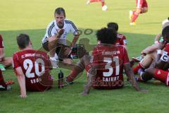 2. BL - FC Ingolstadt 04 - Testspiel - FC Ingolstadt 04 - Stuttgarter Kickers - 2:0 - Cheftrainer Marco Kurz in der Pause bei den Spielern