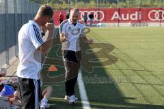 FC Ingolstadt 04 - B Junioren - Bezirksoberliga - U17 - Trainer Andreas Thomas jubelt beim Treffer zum 3:1 - Co-Trainer Benjamin Flicker links - Foto: Jürgen Meyer