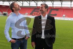 2. BL - FC Ingolstadt 04 - Saison 2013/2014 - Pressekonferenz neuer Chef-Trainer Marco Kurz - Sportdirektor Thomas Linke und Cheftrainer Marco Kurz für die Fotografen im Sportpark