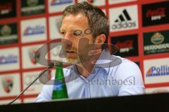 2. BL - FC Ingolstadt 04 - Saison 2013/2014 - Pressekonferenz neuer Chef-Trainer Marco Kurz - Sportdirektor Thomas Linke