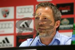 2. BL - FC Ingolstadt 04 - Saison 2013/2014 - Pressekonferenz neuer Chef-Trainer Marco Kurz - Sportdirektor Thomas Linke