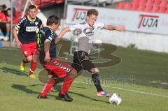 Regionalliga Bayern - FC Ingolstadt 04 II - TSV Buchbach -  Dominik Schmitt wird verfolgt