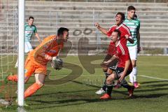 Regionalliga Bayern - FC Ingolstadt 04 II - SpVgg Greuther Fürth II - 0:3 - Marcel Hagmann und Karl-Heiz Lappe verpassen eine klare Torchance, Torwart Tom Mickel kommt zuvor