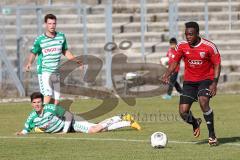 Regionalliga Bayern - FC Ingolstadt 04 II - SpVgg Greuther Fürth II - 0:3 - Reagy Ofosu zieht aufs Tor ab