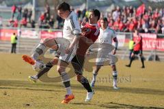 Regionalliga Süd - FC Ingolstadt 04 II - FC Bayern II - Stefan Müller im Zweikampf