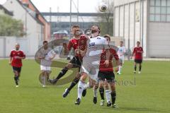 Regionalliga Bayern - FC Ingolstadt 04 II - FC Memmingen - Zweikampf links Felix Habersetzer