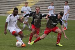 Regionalliga Bayern - FC Ingolstadt 04 II - SV Seligenporten - Reagy Baah Ofosu lässt seine Gegner aussteigen