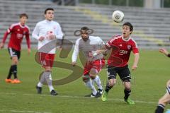 Regionalliga Süd - FC Ingolstadt 04 II - FC Würzburger Kickers - mitte Stefan Müller kommt durch und nimmt den Ball Volley vor dem Tor, ohne Erfolg