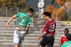 Regionalliga Bayern - FC Ingolstadt 04 II - SpVgg Greuther Fürth II - 0:3 - Marcel Hagmann Kopfballduell mit Peter Szilvasi rechts