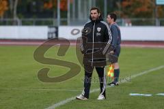 U17 Bundesliga - FC Ingolstadt 04 - FC Bayern - Trainer Stefan Leitl am Spielfeldrand