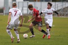 Bayernliga U19 - FC Ingolstadt 04 - 1.FC Nürnberg - Zweikampf mitte Fabian Rasch