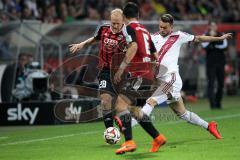 2. Bundesliga - Fußball - FC Ingolstadt 04 - 1. FC Nürnberg - Tobias Levels (28, FCI)  wird von rechts Blum, Danny (1.FCN 7) gestört