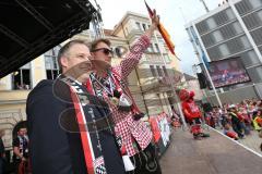 FC Ingolstadt 04 - Meisterfeier - Bundesliga Aufstieg - voller Rathausplatz - Stimmung - Fans - Verleihung Goldene Medaille der Stadt -