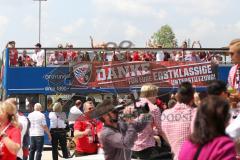 FC Ingolstadt 04 - Meisterfeier - Bundesliga Aufstieg - Rathausplatz - Auto Corso - Sightseeing Bus