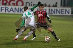 2. Bundesliga - Fußball - SpVgg Greuther Fürth - FC Ingolstadt 04 - links Tom Weilandt und rechts Danilo Soares Teodoro (15 - FC Ingolstadt 04)