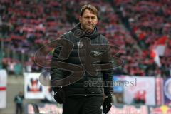 2. Bundesliga - RB Leipzig - FC Ingolstadt 04 - Vor dem Spiel Cheftrainer Ralph Hasenhüttl  angespannt