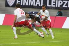 2. Bundesliga - RB Leipzig - FC Ingolstadt 04 - Mathew Leckie (7) wird von rechts 29 RB Sebastian Heidinger zu Fall gebracht