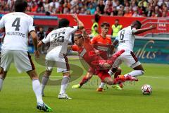 2. BL - Saison 2014/2015 - 1. FC Kaiserslautern - FC Ingolstadt 04 - Roger de Oliveira Bernardo (#8 FC Ingolstadt 04) - Chris Löwe #31 rot Kaiserslautern - Foto: Jürgen Meyer