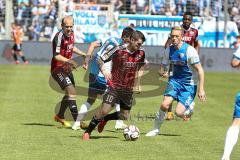 2. Bundesliga - Fußball - VfL Bochum - FC Ingolstadt 04 - Pascal Groß (10, FCI) kämpft sich durch, rechts Mikael Forssell (VfL 33)