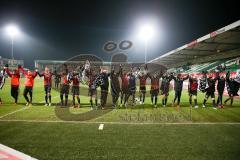 2. Bundesliga - Fußball - SpVgg Greuther Fürth - FC Ingolstadt 04 - Mannschaft des FCI lässt sich von den Fans feiern