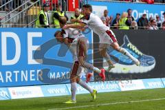 2. BL - Saison 2014/2015 - 1. FC Kaiserslautern - FC Ingolstadt 04 - Max Christiansen (#19 FC Ingolstadt 04) schiesst den 1:1 Ausgleichstreffer - Moritz Hartmann (#9 FC Ingolstadt 04) - Mathew Leckie (#7 FC Ingolstadt 04) - Foto: Jürgen Meyer