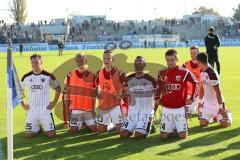 2. Bundesliga - FSV Frankfurt - FC Ingolstadt 04 - 0:1 - Auswärtssieg Jubel mit den Fans, Marvin Matip (34) singt Humba