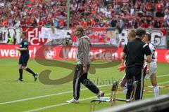 2. Bundesliga - Fußball - 1. FC Kaiserslautern - FC Ingolstadt 04 - Ausgleich 1:1 Cheftrainer Ralph Hasenhüttl (FCI), Speil ist aus