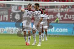 2. Bundesliga - Fußball - 1. FC Kaiserslautern - FC Ingolstadt 04 - Pascal Groß (10, FCI) und Mathew Leckie (7, FCI)