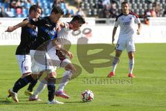 2. Bundesliga - FSV Frankfurt - FC Ingolstadt 04 - 0:1 - rechts Alfredo Morales (6) wird von zwei Gegenspielern gestört