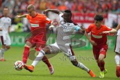 2. Bundesliga - Fußball - 1. FC Kaiserslautern - FC Ingolstadt 04 - Alexander Ring (1.FCK 6) und Roger de Oliveira Bernardo (8, FCI)