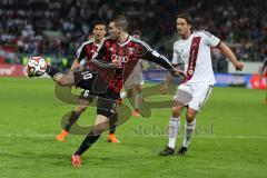 2. Bundesliga - Fußball - FC Ingolstadt 04 - 1. FC Nürnberg - Hakentrick Pascal Groß (10, FCI), rechts Bulthuis, Dave (1.FCN 4)