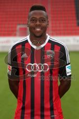 2. Bundesliga - FC Ingolstadt 04 - Saison 2014/2015 - Portraits im Stadion - Roger de Oliveira Bernardo (8)