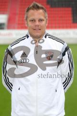 2. Bundesliga - FC Ingolstadt 04 - Saison 2014/2015 - Portraits im Stadion - Physiotherapeut Benjamin Sommer