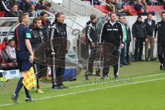 2. Bundesliga - FC Ingolstadt 04 - 1. FC Heidenheim - Co-Trainer Michael Henke schimpft ins Spielfeld