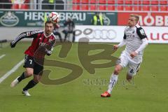 2. Bundesliga - Fußball - FC Ingolstadt 04 - SV Sandhausen - Mathew Leckie (7, FCI) rechts Nicky Adler