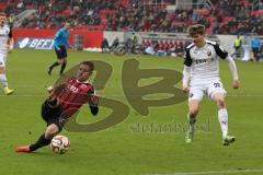 2. Bundesliga - Fußball - FC Ingolstadt 04 - SV Sandhausen - Stefan Lex (14, FCI) zieht ab zum Tor, rechts kommt Lukas Kübler