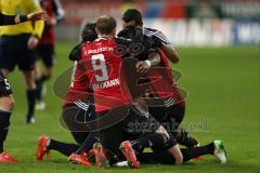 2. Bundesliga - Fußball - FC Ingolstadt 04 - 1860 München - Danilo Soares Teodoro (15, FCI) trifft zum 1:0 Tor Jubel mit Roger de Oliveira Bernardo (8, FCI) Moritz Hartmann (9, FCI)