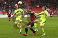 2. Bundesliga - Fußball - FC Ingolstadt 04 - Fortuna Düsseldorf - Stefan Lex (14, FCI) mitte in Bedrängnis Axel Bellinghausen (Fortuna 11) und Heinrich Schmidtgal (Fortuna 8)