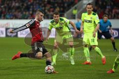 2. Bundesliga - Fußball - FC Ingolstadt 04 - Fortuna Düsseldorf - Pascal Groß (10, FCI) Lukas Schmitz (Fortuna 15) Michael Liendl (Fortuna 10)