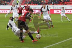 2. Bundesliga - Fußball - FC Ingolstadt 04 - SV Sandhausen - Flanke Stefan Lex (14, FCI) gegen 8 Nicky Adler SV