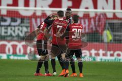 2. Bundesliga - Fußball - FC Ingolstadt 04 - Fortuna Düsseldorf - Moritz Hartmann (9, FCI) zieht ab Tor zum Ausgleich 1:1 Jubel mit Marvin Matip (34, FCI) und Thomas Pledl (30, FCI) Mathew Leckie (7, FCI)