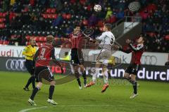 2. BL - FC Ingolstadt 04 - FC St. Pauli - Zweikampf Kopfball Alfredo Morales (6) und rechts Lasse Sobiech