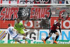 2. Bundesliga - Fußball - FC Ingolstadt 04 - FSV Frankfurt -  Freist0ß Frankfurt Joni Kauko, rechts rettet Danilo Soares Teodoro (15, FCI) hinten Torwart Ramazan Özcan (1, FCI)